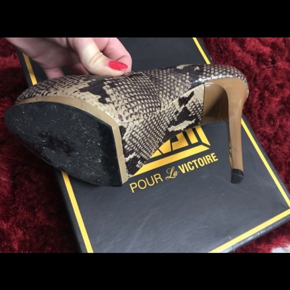 Shoes - Picture 3 of 5